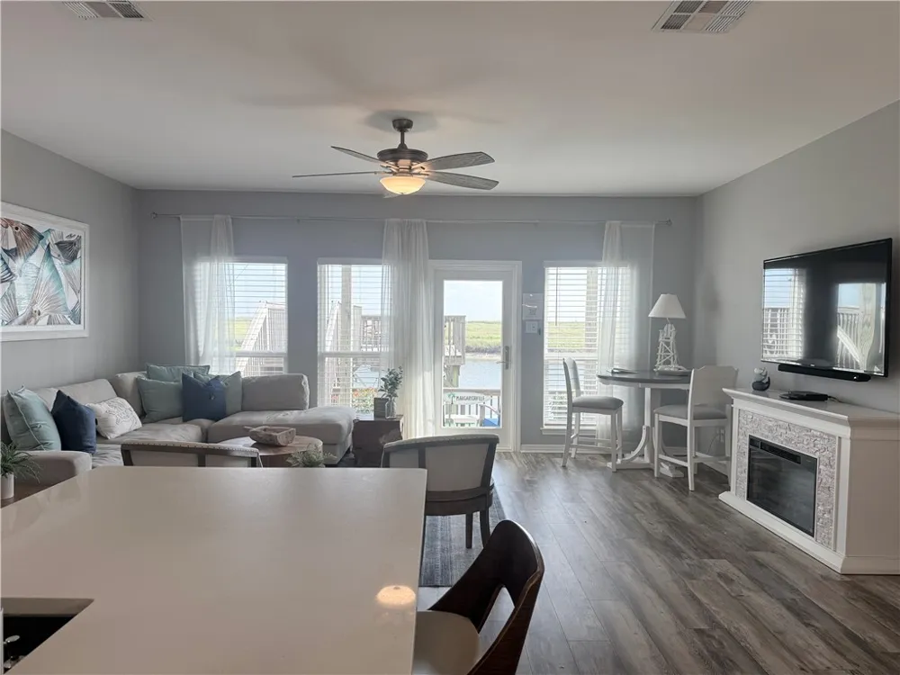 14858 Granada #D Corpus Christi, TX 78418