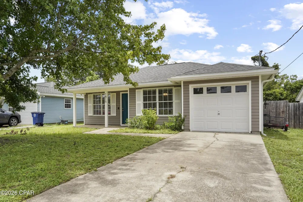 1815 Foster Avenue Panama City, FL 32405