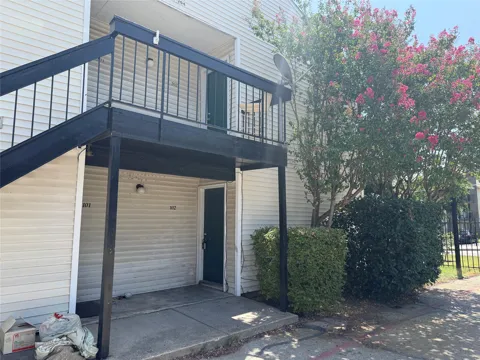 7431 Holly Hill Drive #102