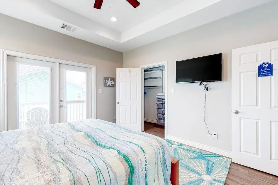 11221 Schwartz Drive Galveston, TX 77554