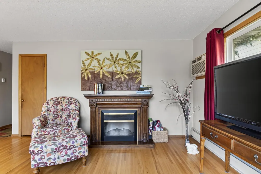 436 8th Street NW Valley City, ND 58072