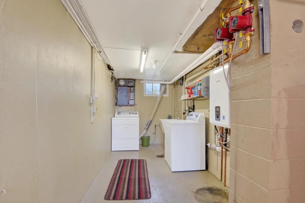 436 8th Street NW Valley City, ND 58072