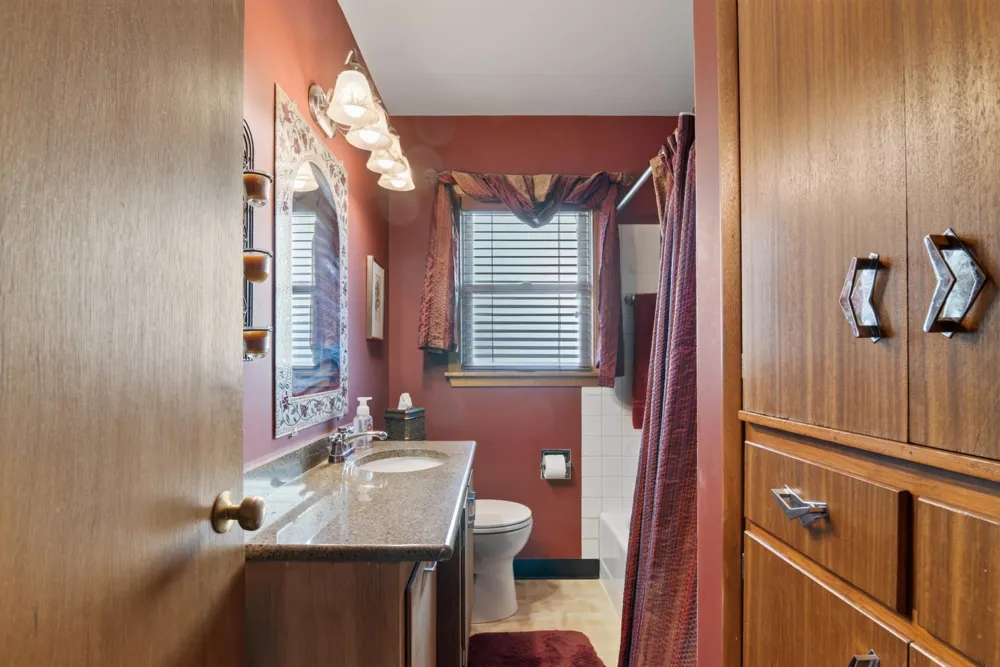 436 8th Street NW Valley City, ND 58072