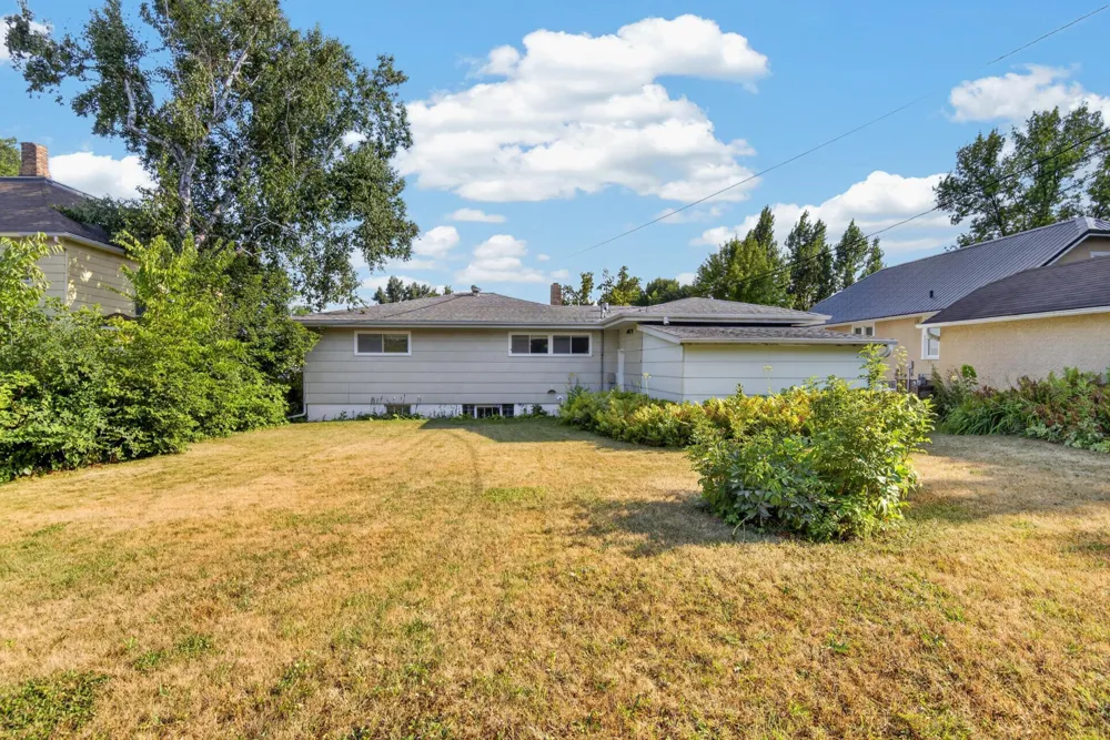436 8th Street NW Valley City, ND 58072