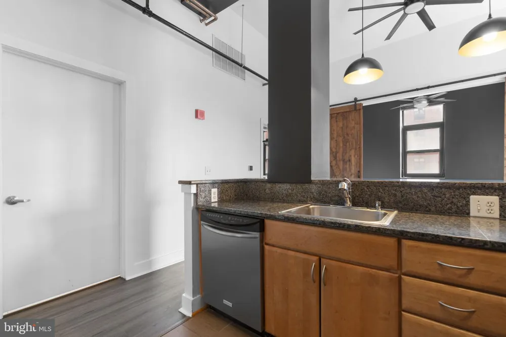22 S HOWARD STREET #R-403 Baltimore, MD 21201