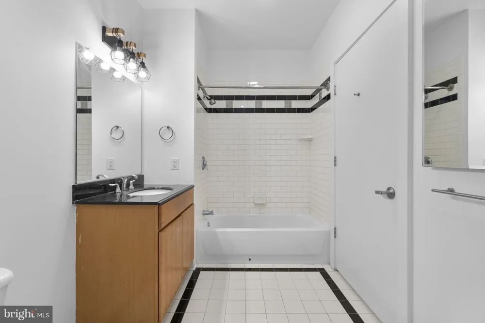 22 S HOWARD STREET #R-403 Baltimore, MD 21201