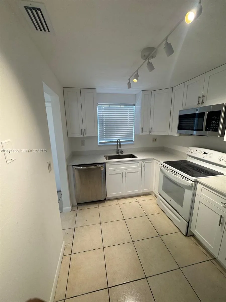 7981 S French Dr #2-202 Pembroke Pines, FL 33024