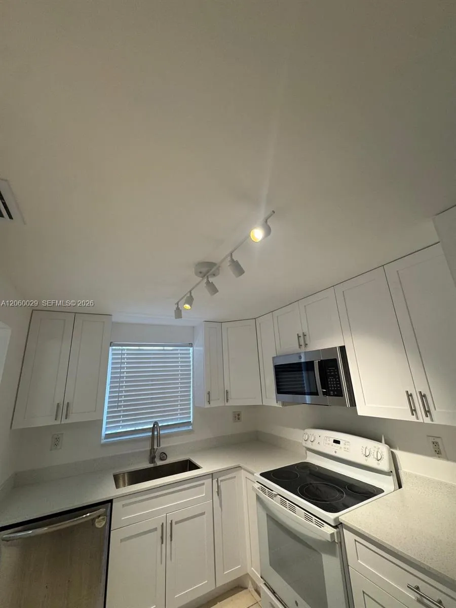 7981 S French Dr #2-202 Pembroke Pines, FL 33024