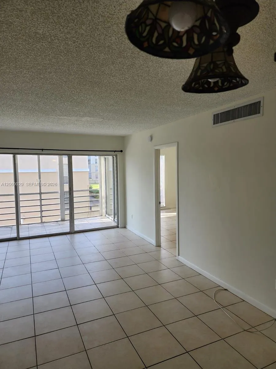 7981 S French Dr #2-202 Pembroke Pines, FL 33024