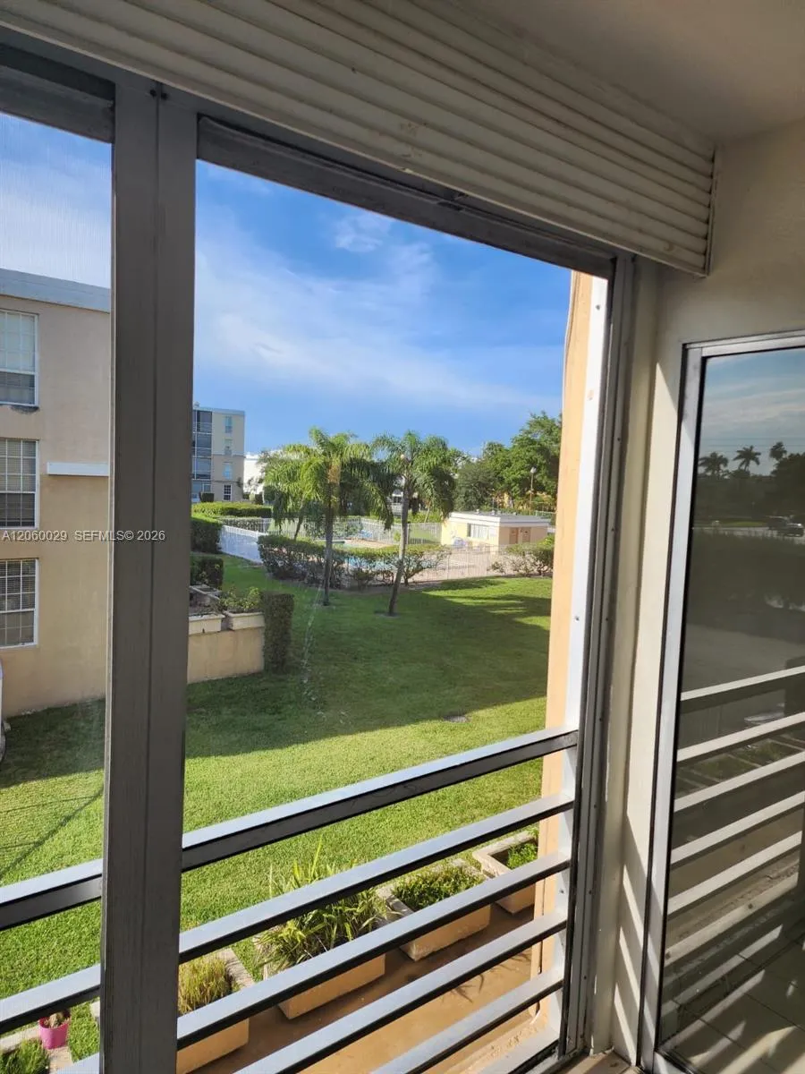 7981 S French Dr #2-202 Pembroke Pines, FL 33024