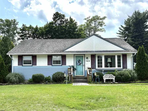 569 Kingman Ave