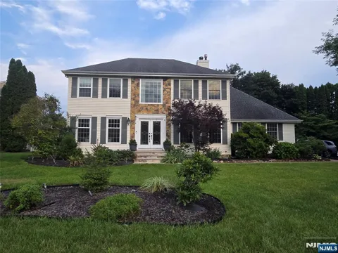 4 Watson Way