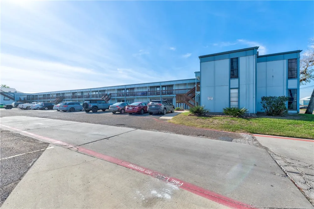 2025 S 11th Street #24 Port Aransas, TX 78373