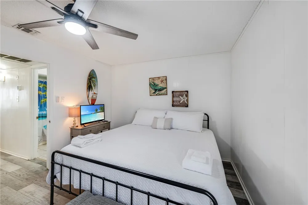 2025 S 11th Street #24 Port Aransas, TX 78373