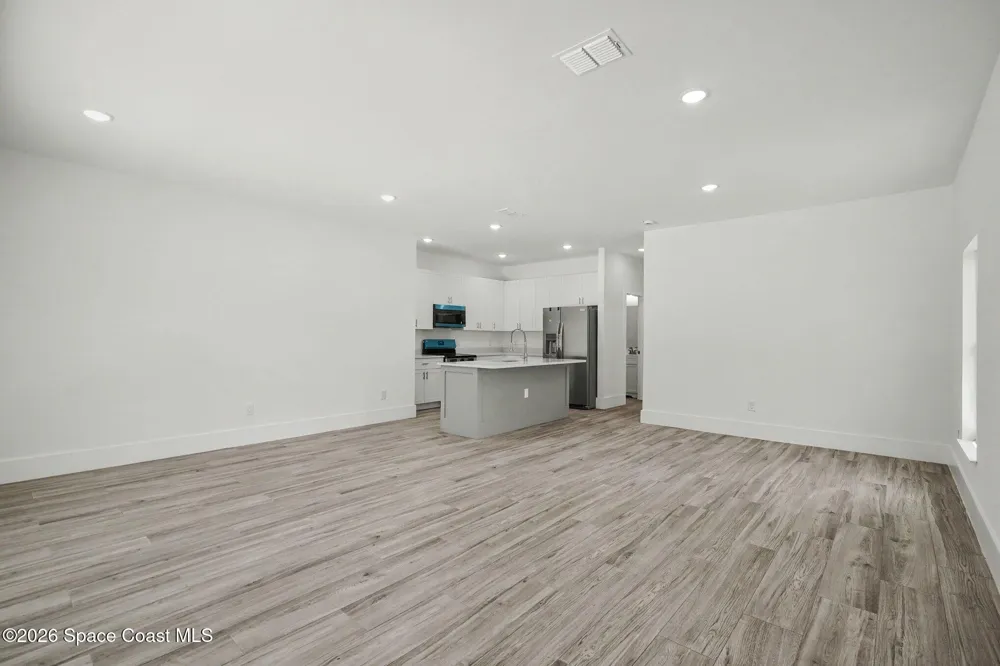 19 Travis Street #101 Cocoa, FL 32922