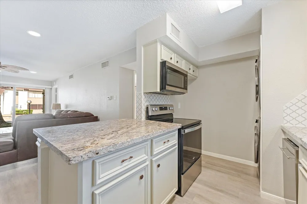 12100 Melville Drive #409D Montgomery, TX 77356
