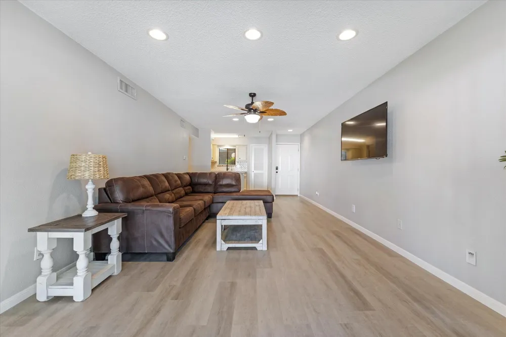 12100 Melville Drive #409D Montgomery, TX 77356