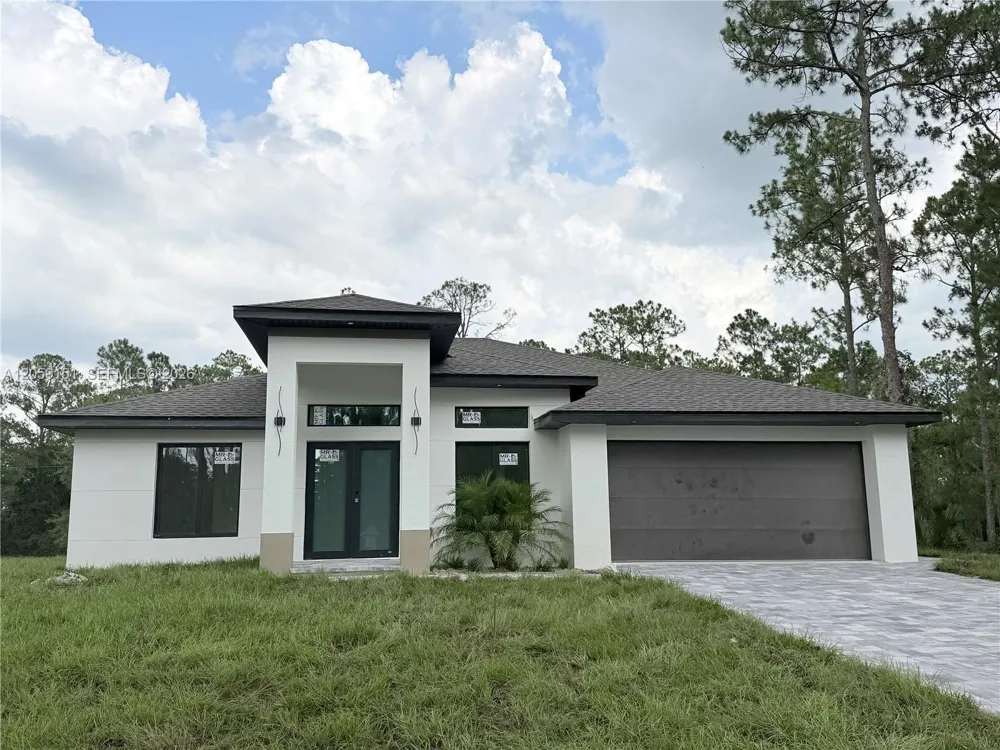 1216 James Ave Lehigh Acres, FL 33972