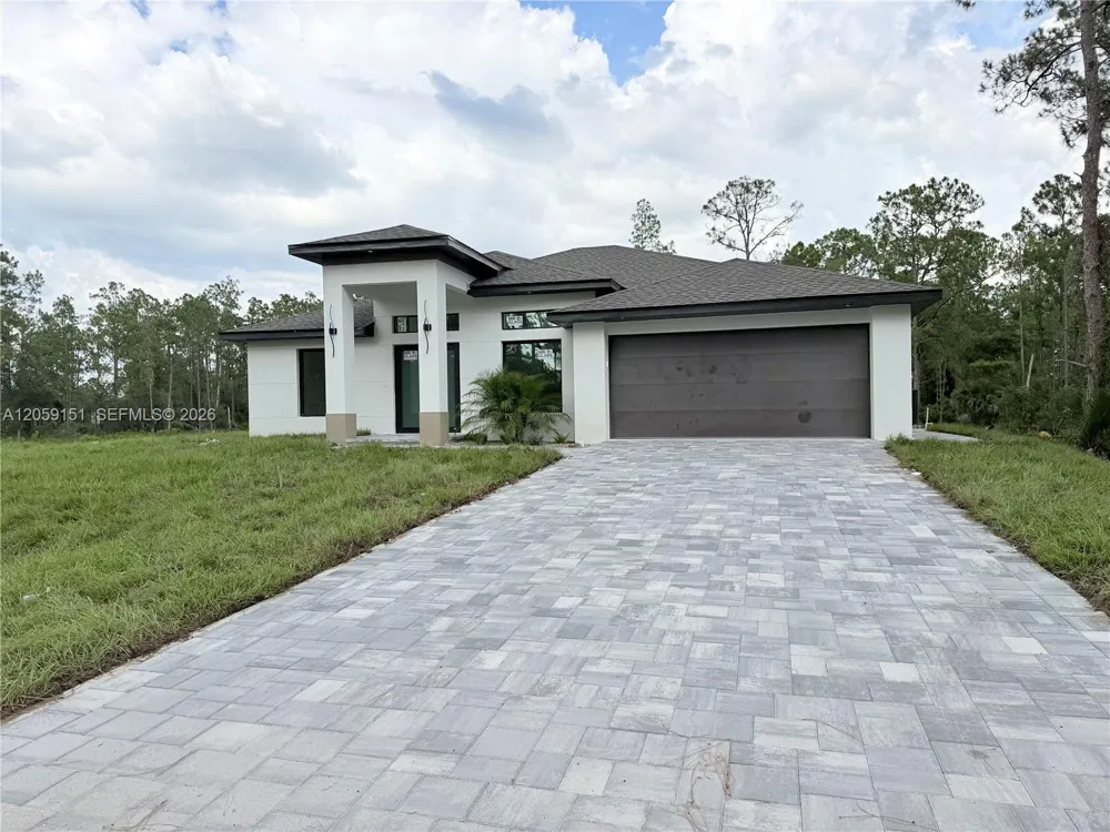 1216 James Ave Lehigh Acres, FL 33972