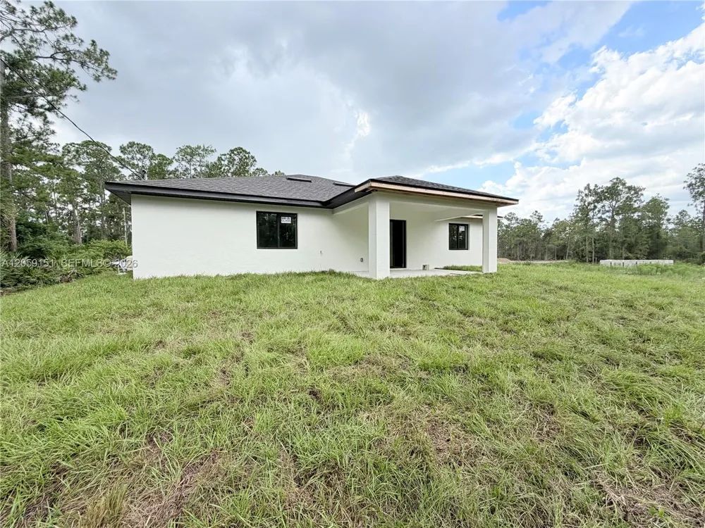 1216 James Ave Lehigh Acres, FL 33972