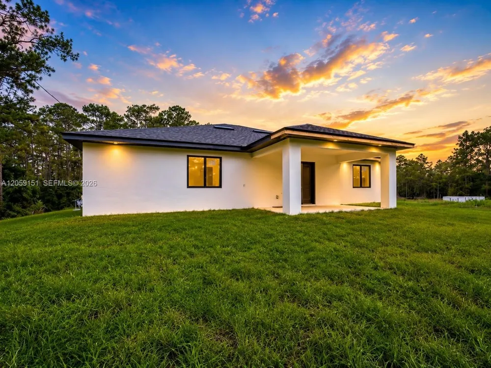 1216 James Ave Lehigh Acres, FL 33972