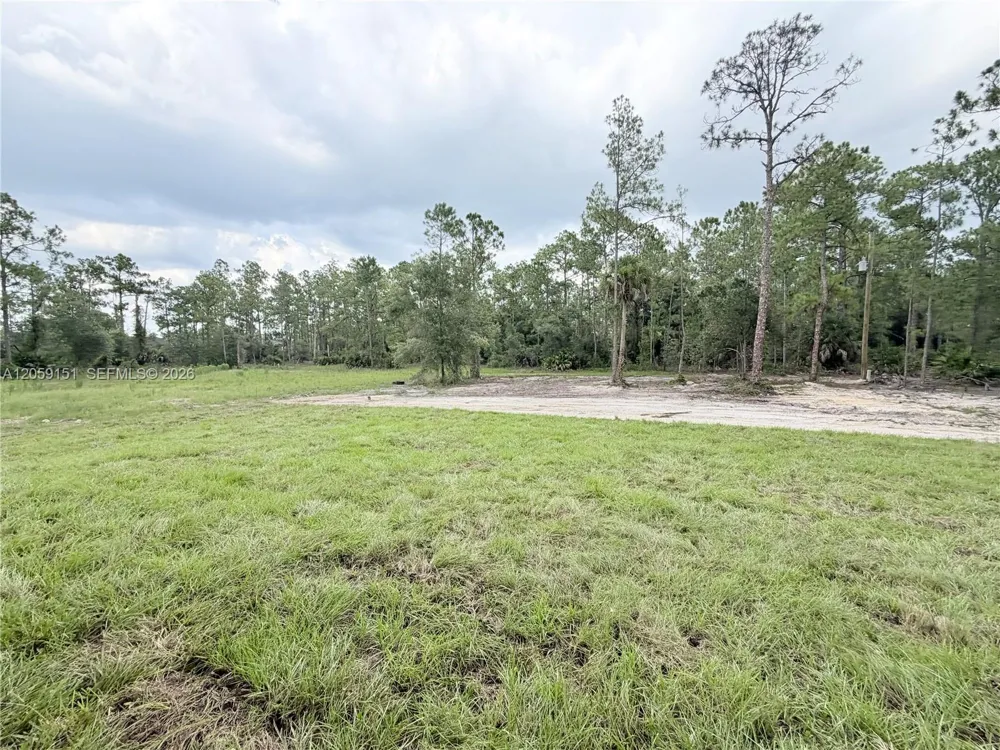 1216 James Ave Lehigh Acres, FL 33972