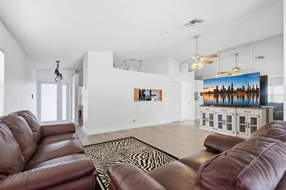 8300 SW 41ST STREET Davie, FL 33328
