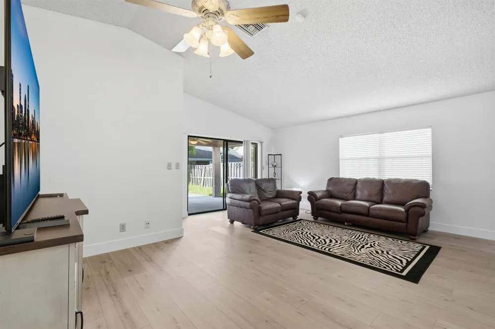 8300 SW 41ST STREET Davie, FL 33328