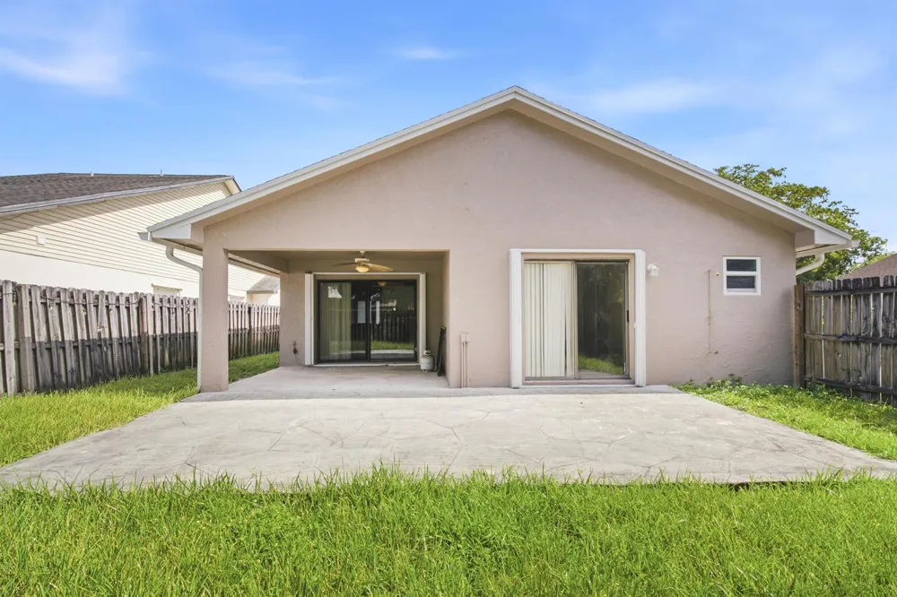 8300 SW 41ST STREET Davie, FL 33328
