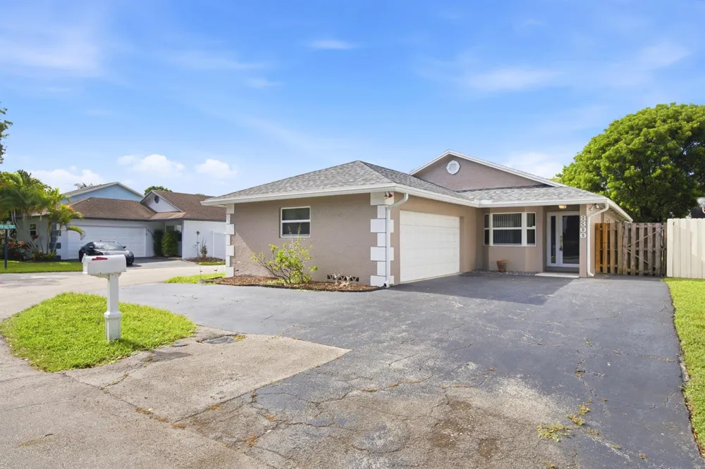 8300 SW 41ST STREET Davie, FL 33328