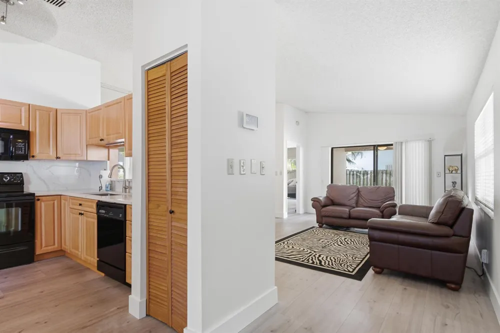8300 SW 41ST STREET Davie, FL 33328