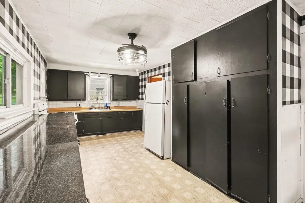 263 10th Street Manistee, MI 49660