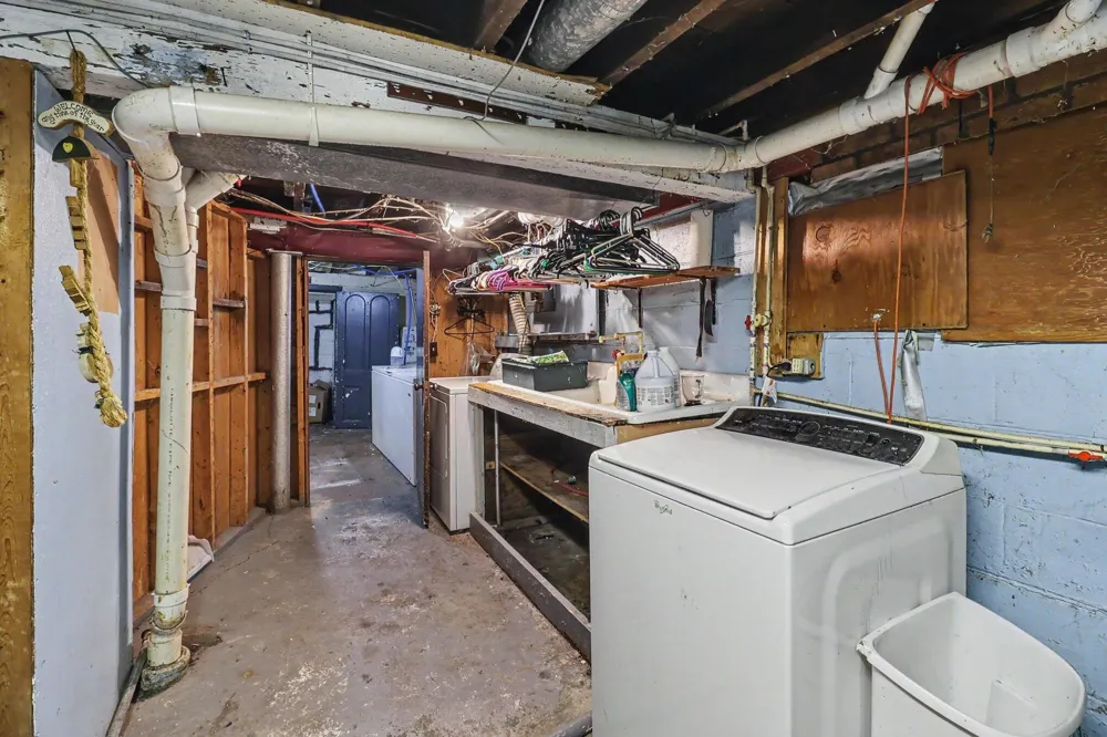 263 10th Street Manistee, MI 49660