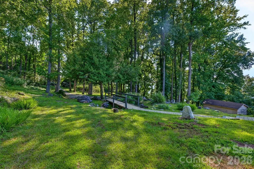 370 Mountain Side Drive Columbus, NC 28722
