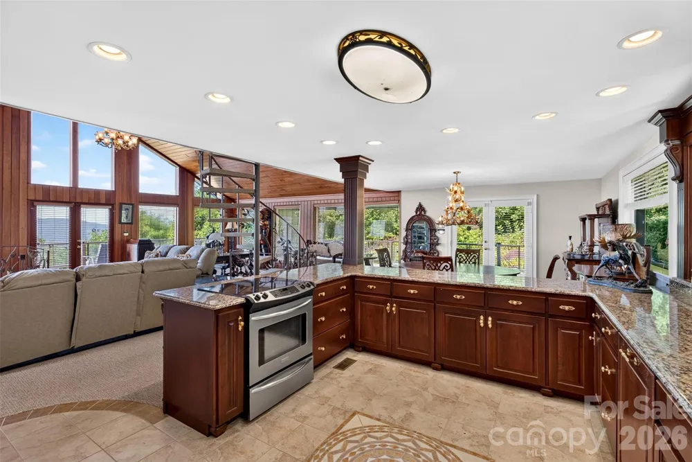370 Mountain Side Drive Columbus, NC 28722