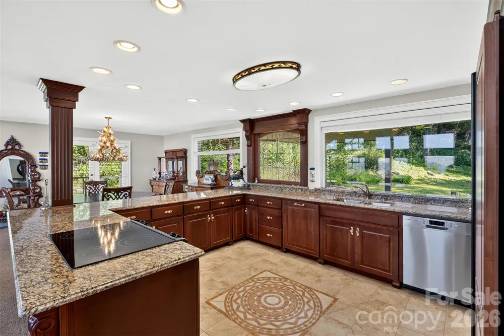 370 Mountain Side Drive Columbus, NC 28722