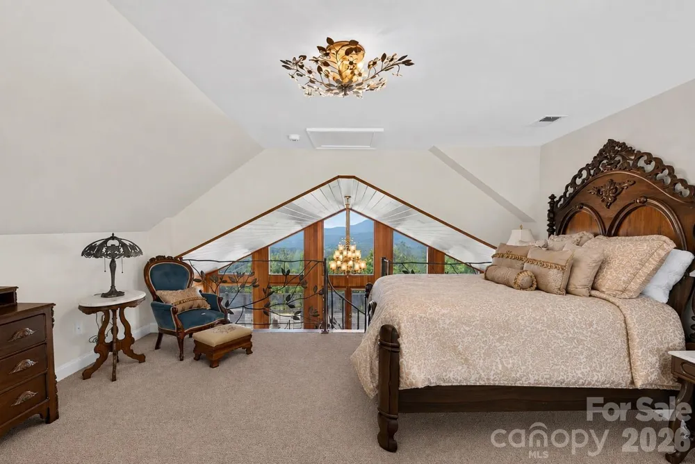 370 Mountain Side Drive Columbus, NC 28722