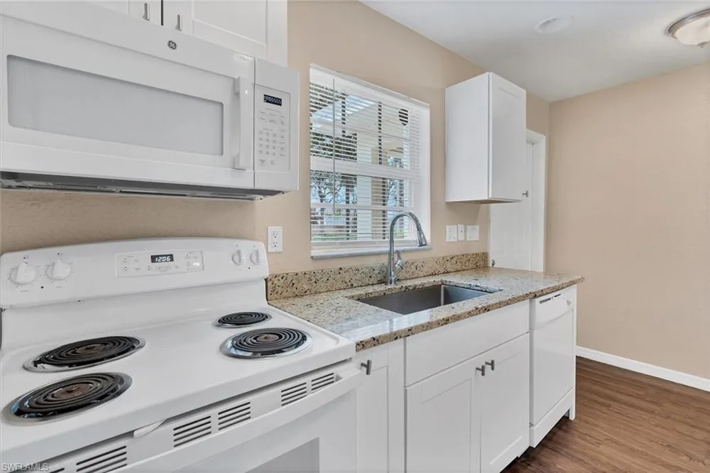 5257 Leeds Road Fort Myers, FL 33907