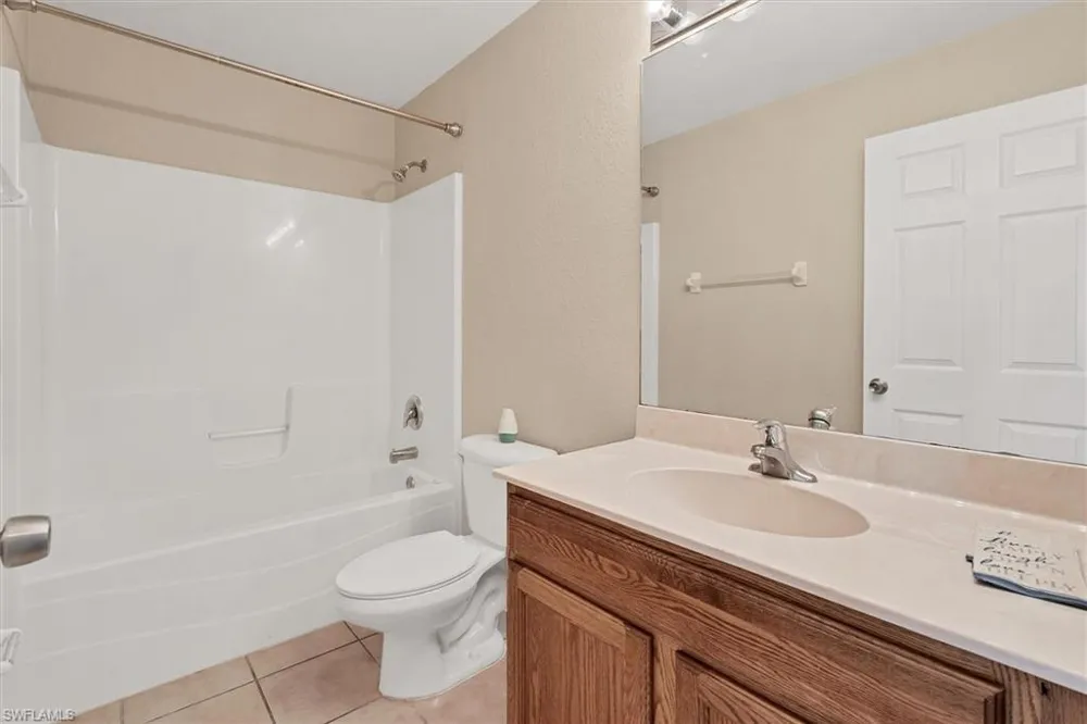 5257 Leeds Road Fort Myers, FL 33907