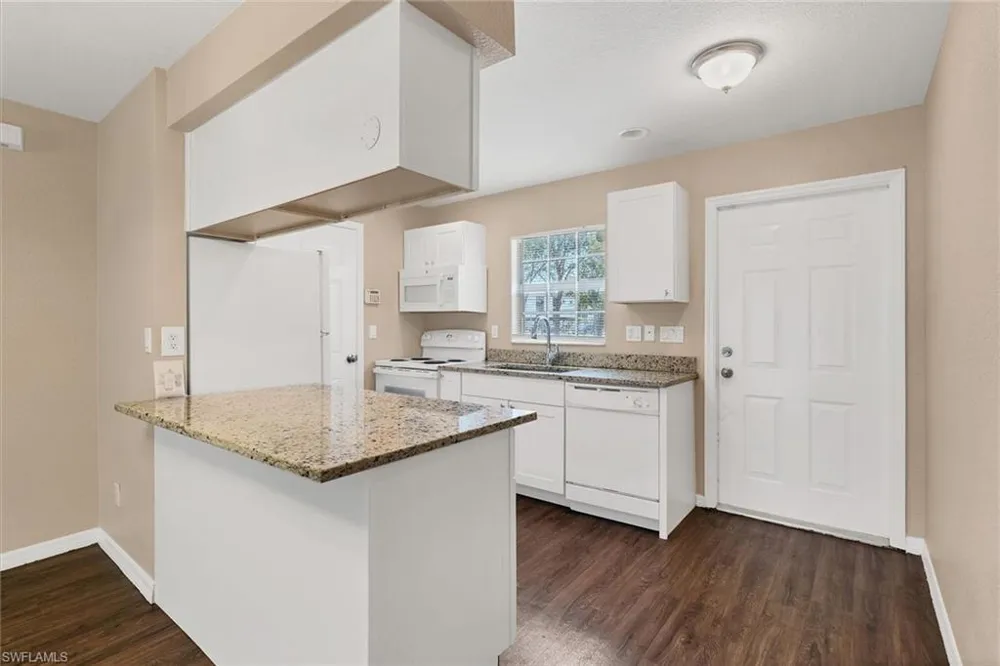 5257 Leeds Road Fort Myers, FL 33907