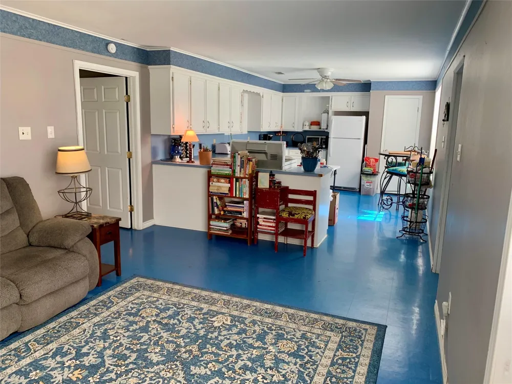 6572 Sandy Hill Road Brenham, TX 77833