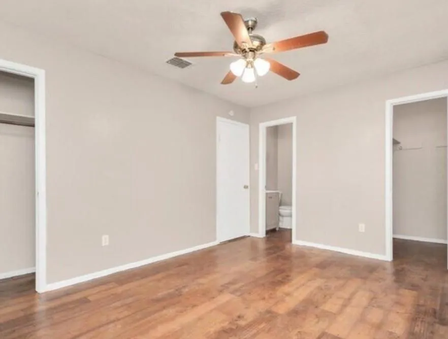 4803 Beechaven Street Houston, TX 77053