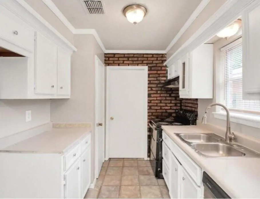 4803 Beechaven Street Houston, TX 77053