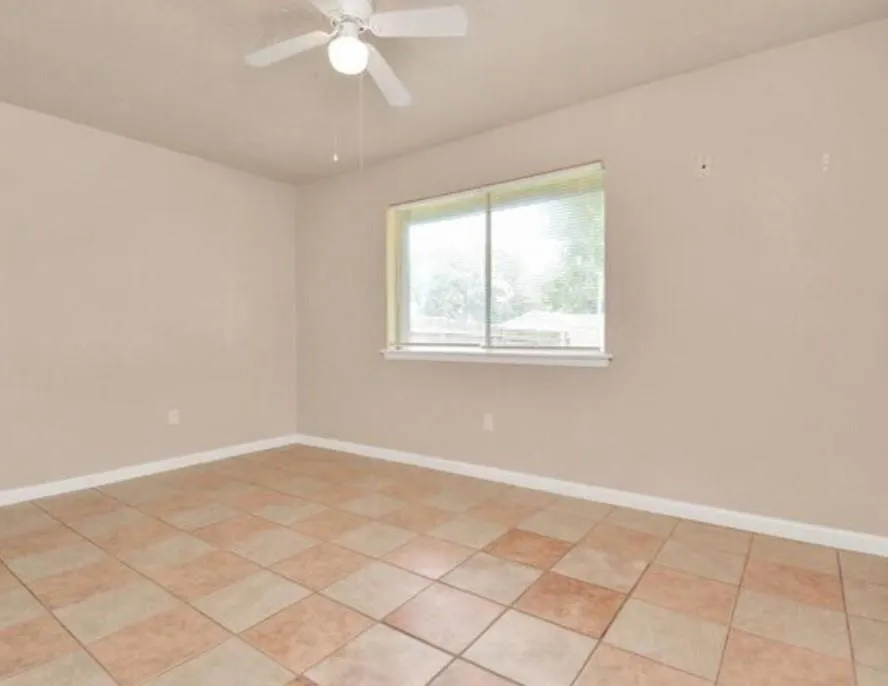 4803 Beechaven Street Houston, TX 77053