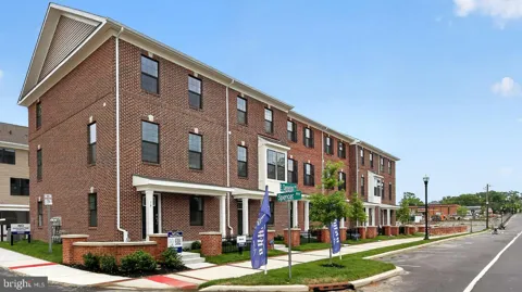 31 CLEMENTON ROAD E
