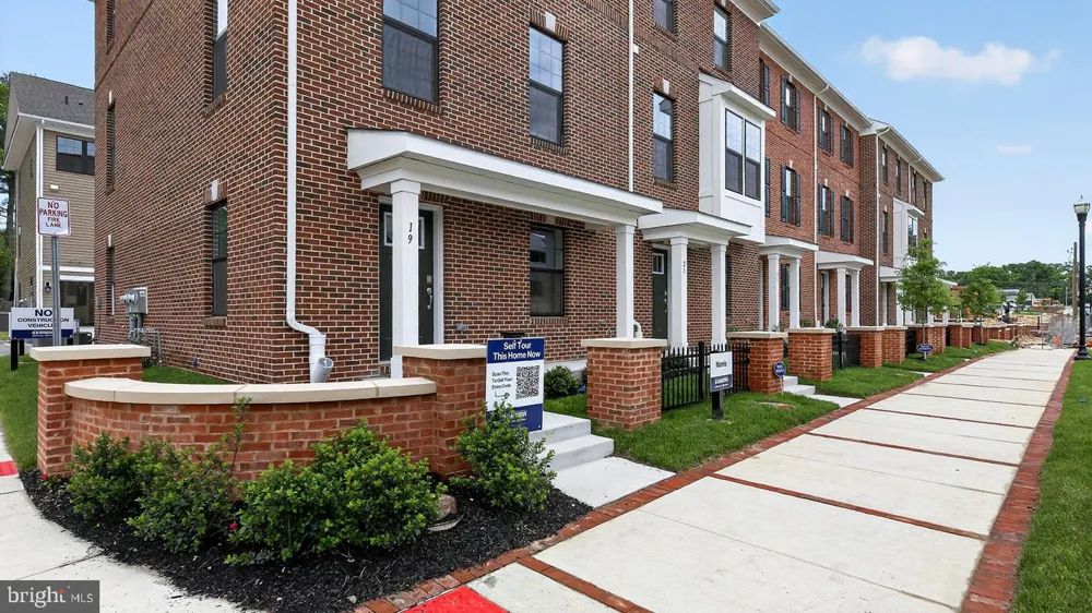 31 CLEMENTON ROAD E Gibbsboro, NJ 08026