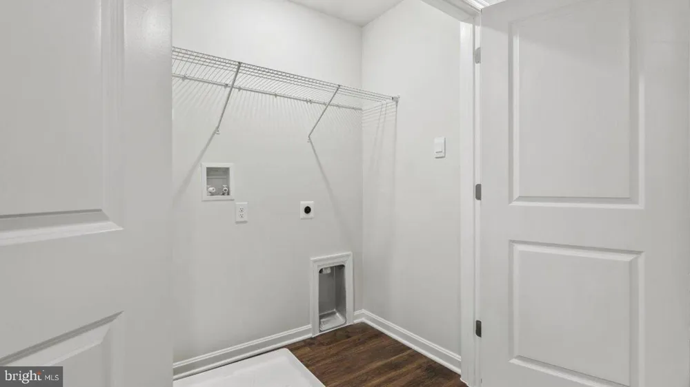 31 CLEMENTON ROAD E Gibbsboro, NJ 08026