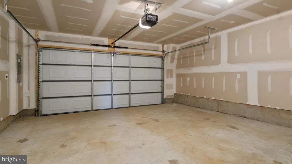 31 CLEMENTON ROAD E Gibbsboro, NJ 08026