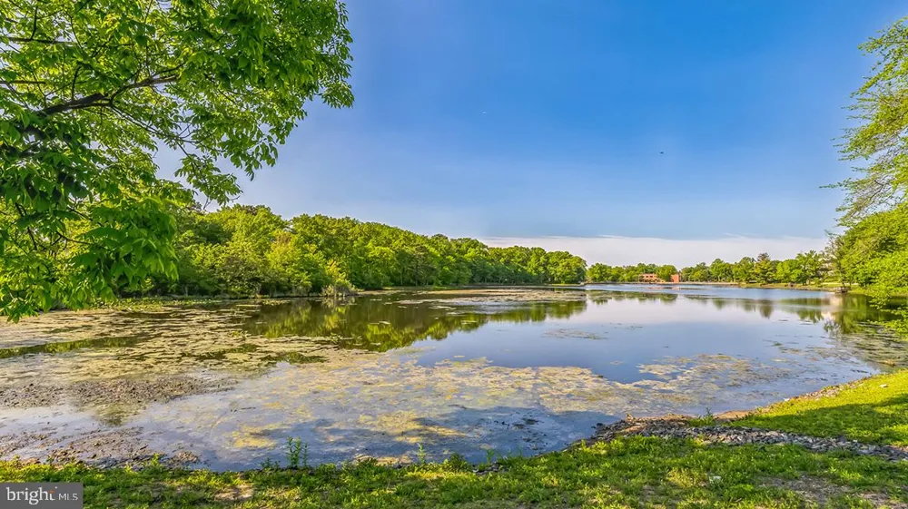 31 CLEMENTON ROAD E Gibbsboro, NJ 08026