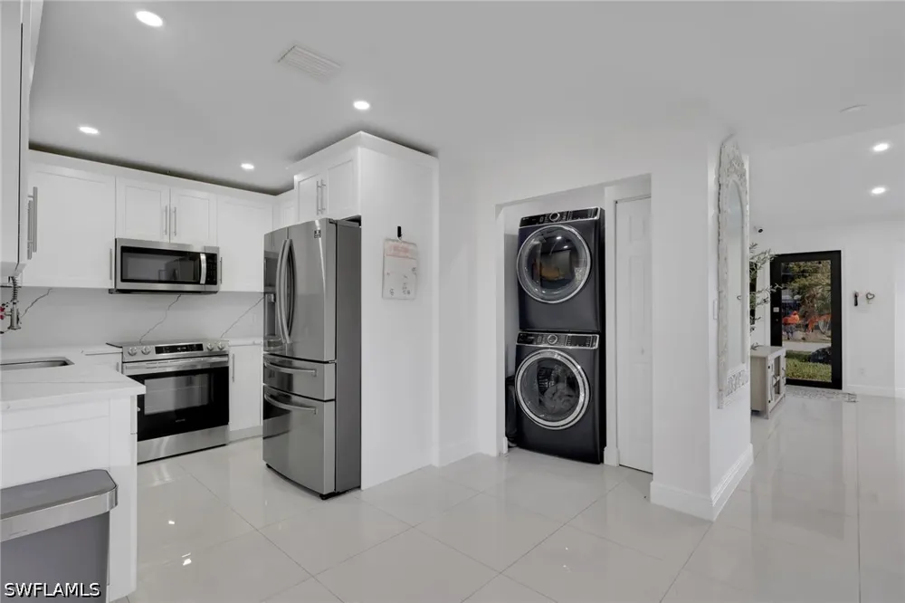 28th Avenue SW Naples, FL 34116